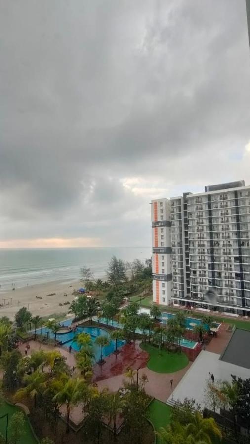 Timurbay Seafront Staycation By Nedd'S Kuantan Kültér fotó